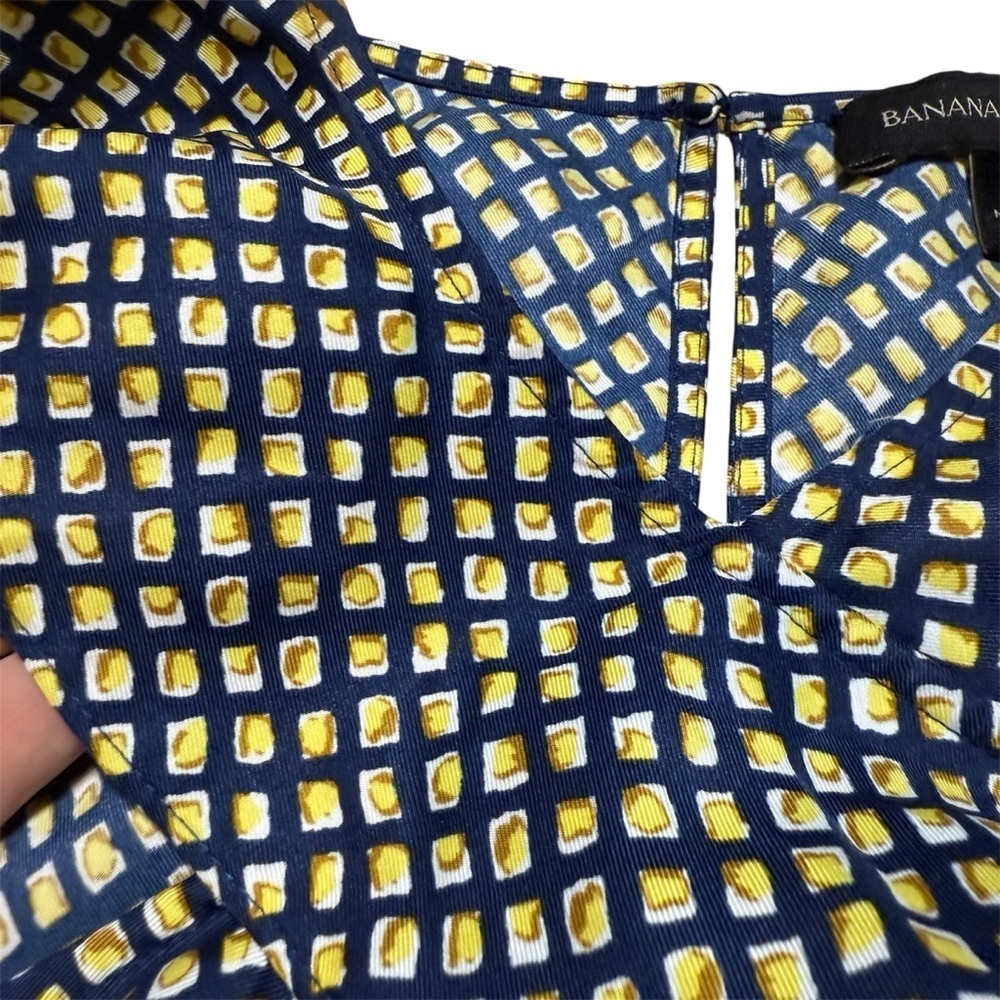 Banana Republic Cross Neck Navy And Yellow Sleeveless Top Women’s Size Small - Picture 2 of 8